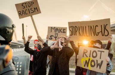 ट्रम्पले स्थापित गरेको खतरनाक न्यारेटिभ